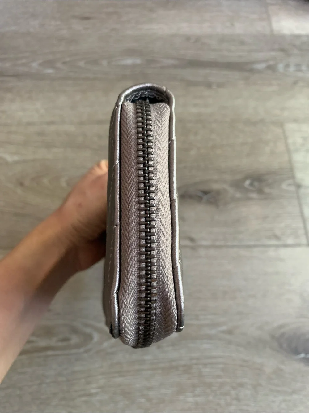 Simply Vera Vera Wang Women's  Signature Wallet Moon Rock Zipper Closure